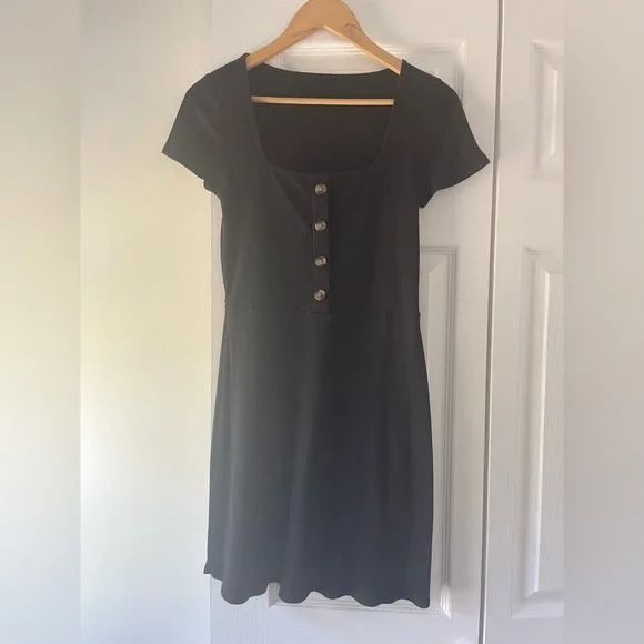 *5/$20 or 3/$15* Square Neck Short Sleeve Ribbed Black Dress with Buttons - Picture 4 of 8